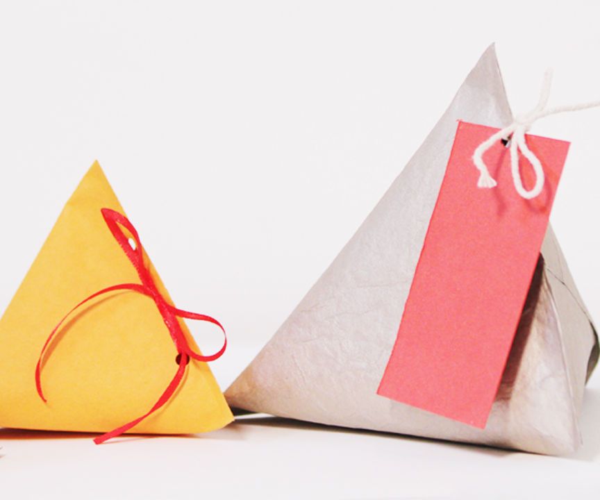 DIY Christmas Crafts : How to Make Your Own Gift Boxes 