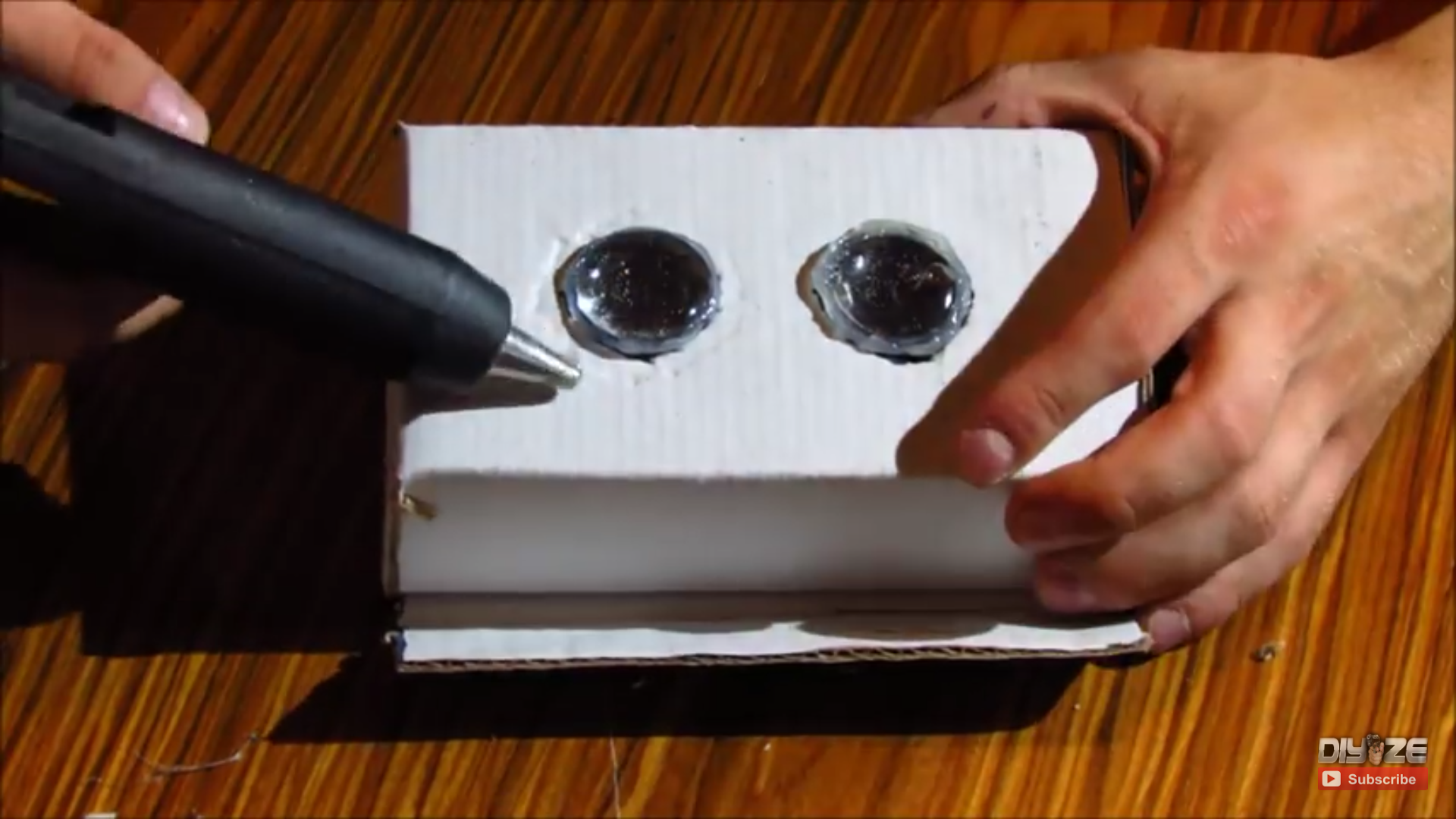 HOMEMADE VR HEADSET USING HOUSEHOLD ITEMS : 5 Steps (with Pictures ...