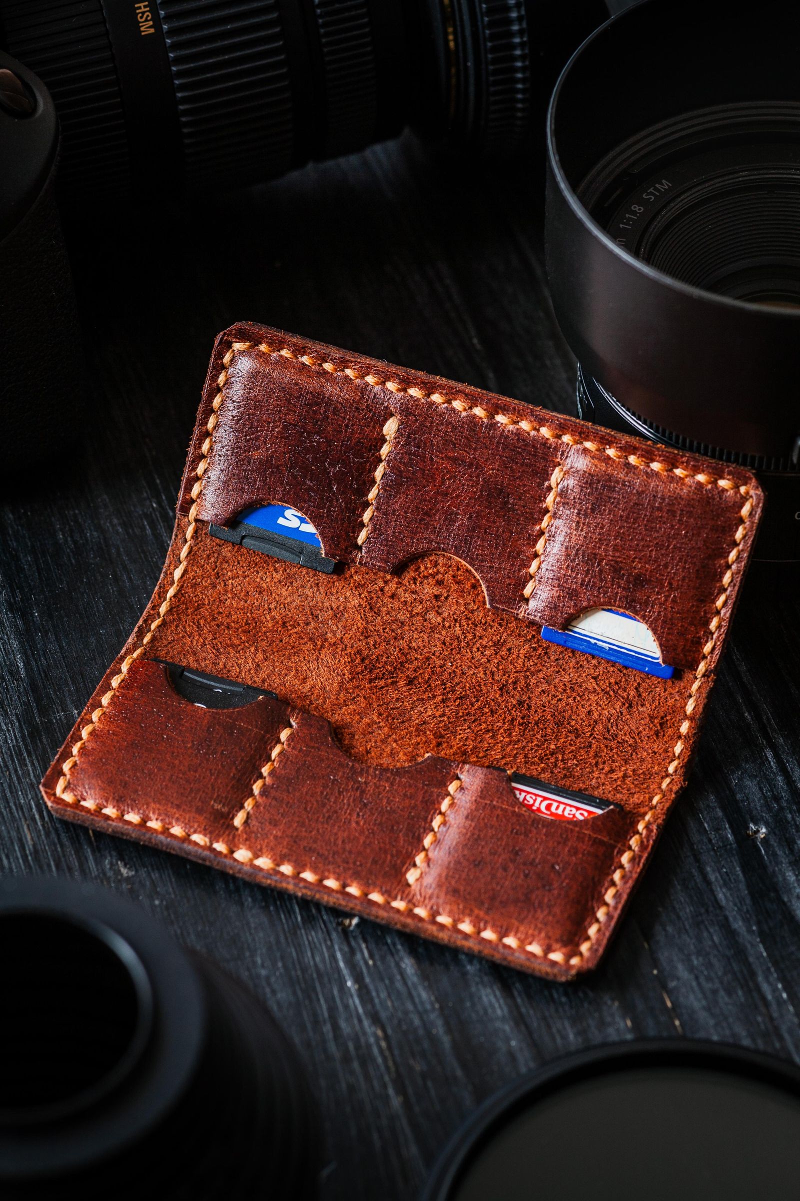Leather SD Card Holder / Nintendo Switch Card Holder 6 Steps (with