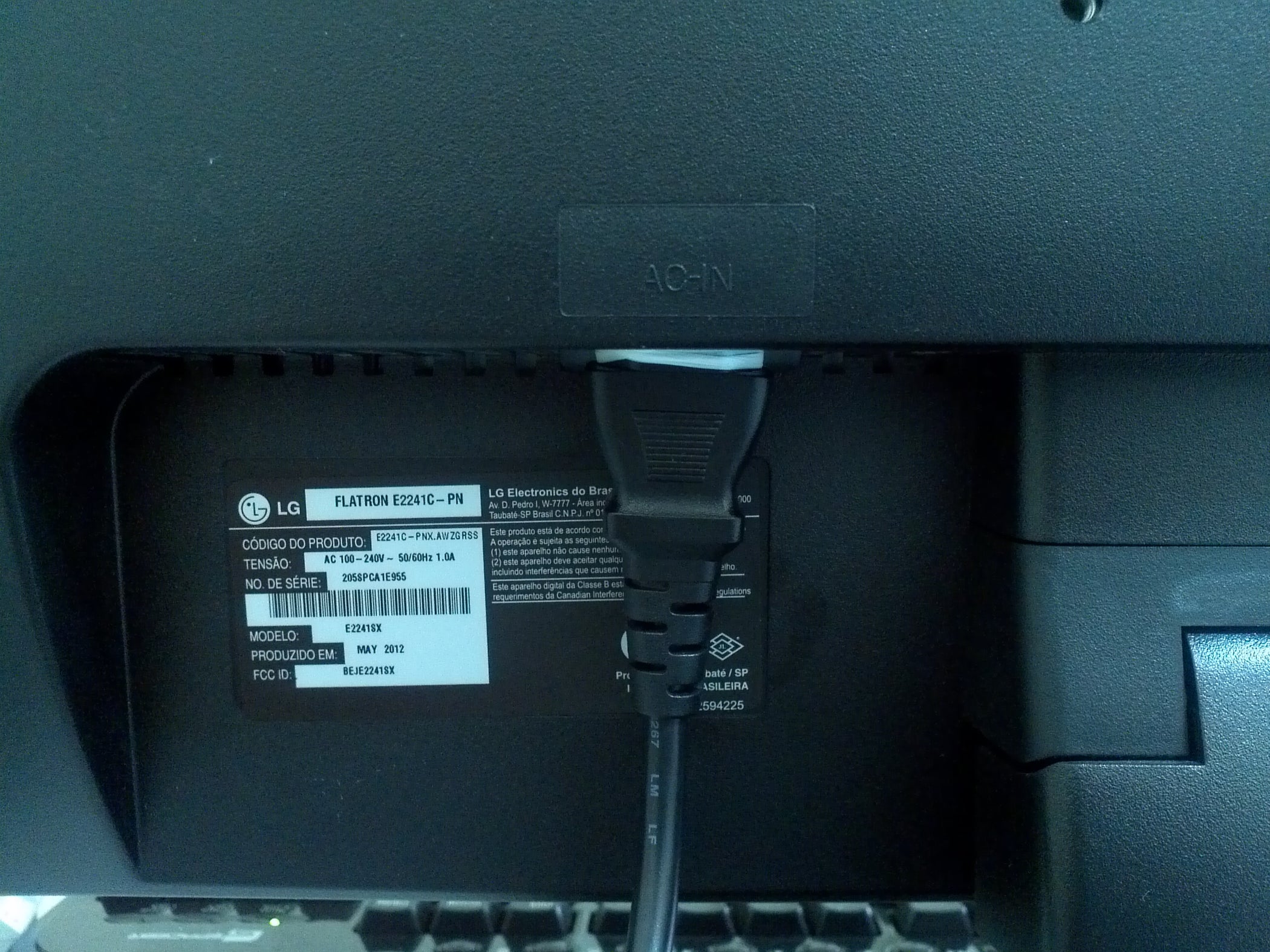 Lose Monitor Cable Quick Fix. 3 Steps Instructables