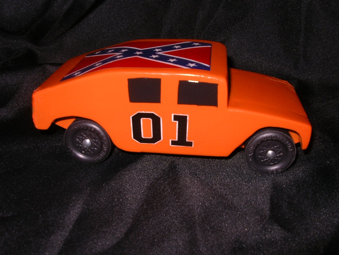 HMMWV (Humvee) Pinewood Derby Car 9 Steps Instructables