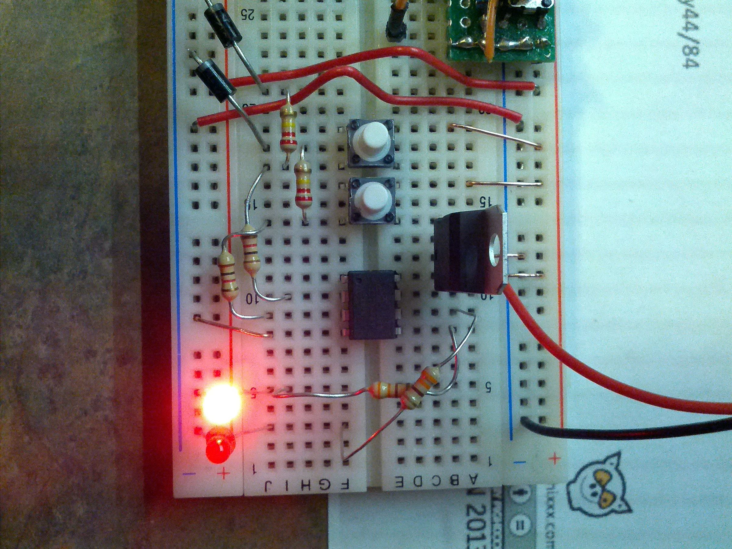 Attiny25/45/85 Police Light, With Arduino!