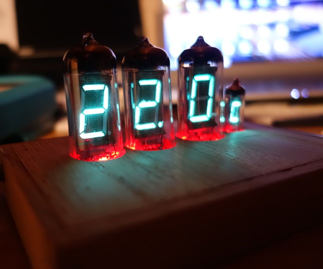 VFD-Tube Thermometer