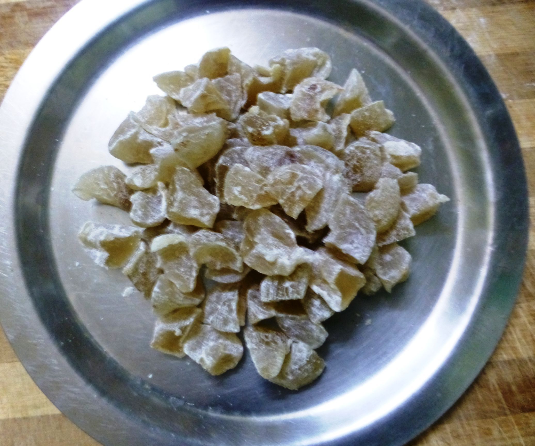 How to Preserve Indian Gooseberries in Sugar