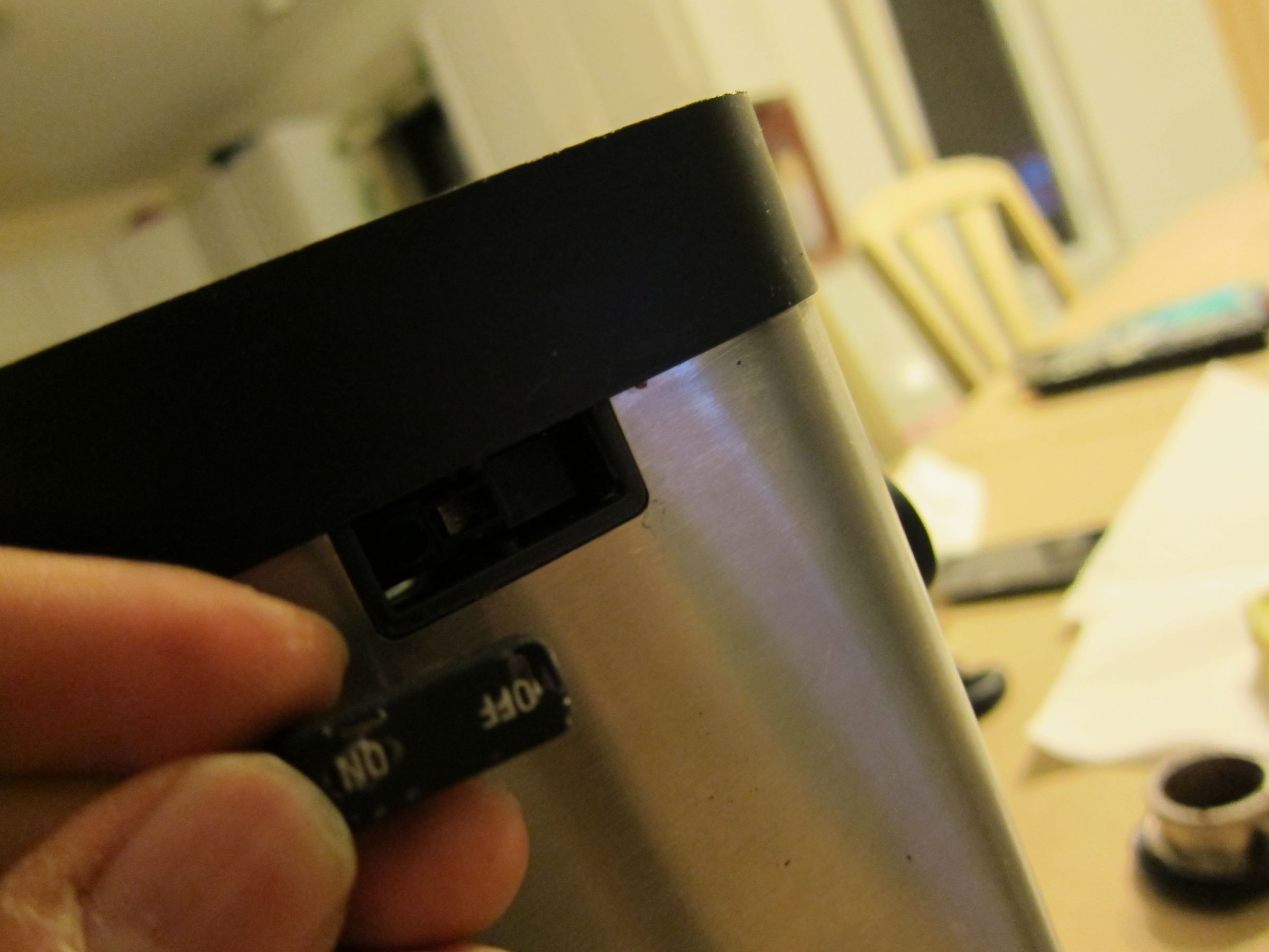 How to Repair/remove the On/off Switch on a Breville BCG450XL Conical