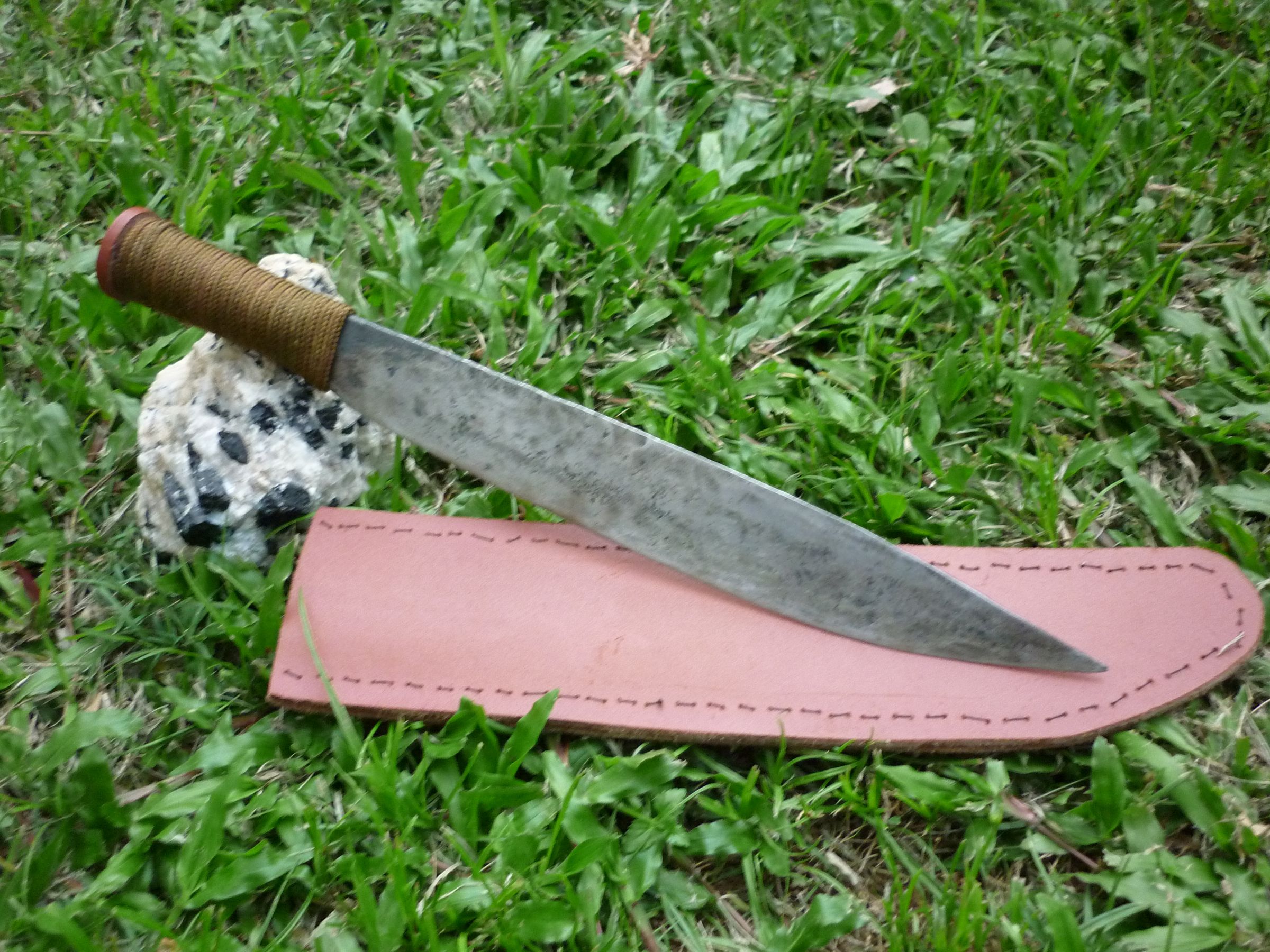 How to Make a Knife Sheath From Leather