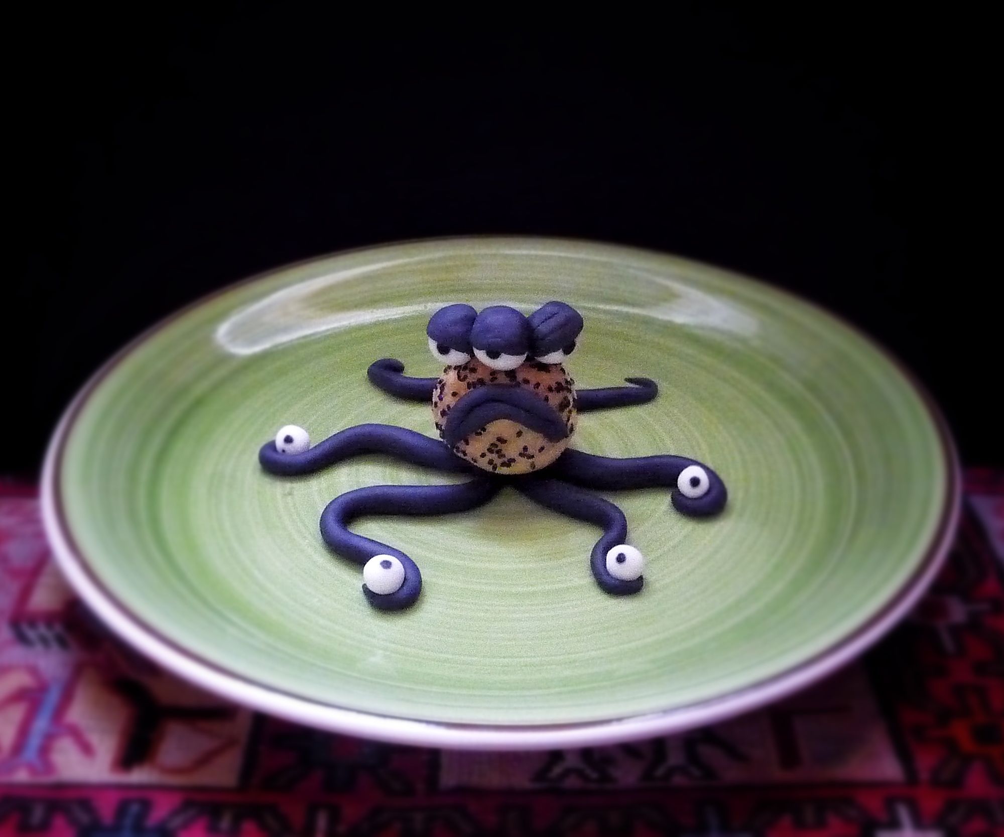 Eyeball Monster Cream Puff