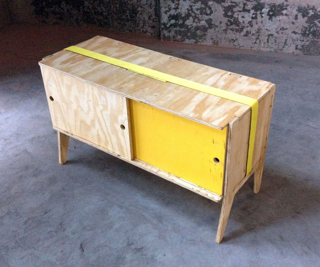 R Credenza