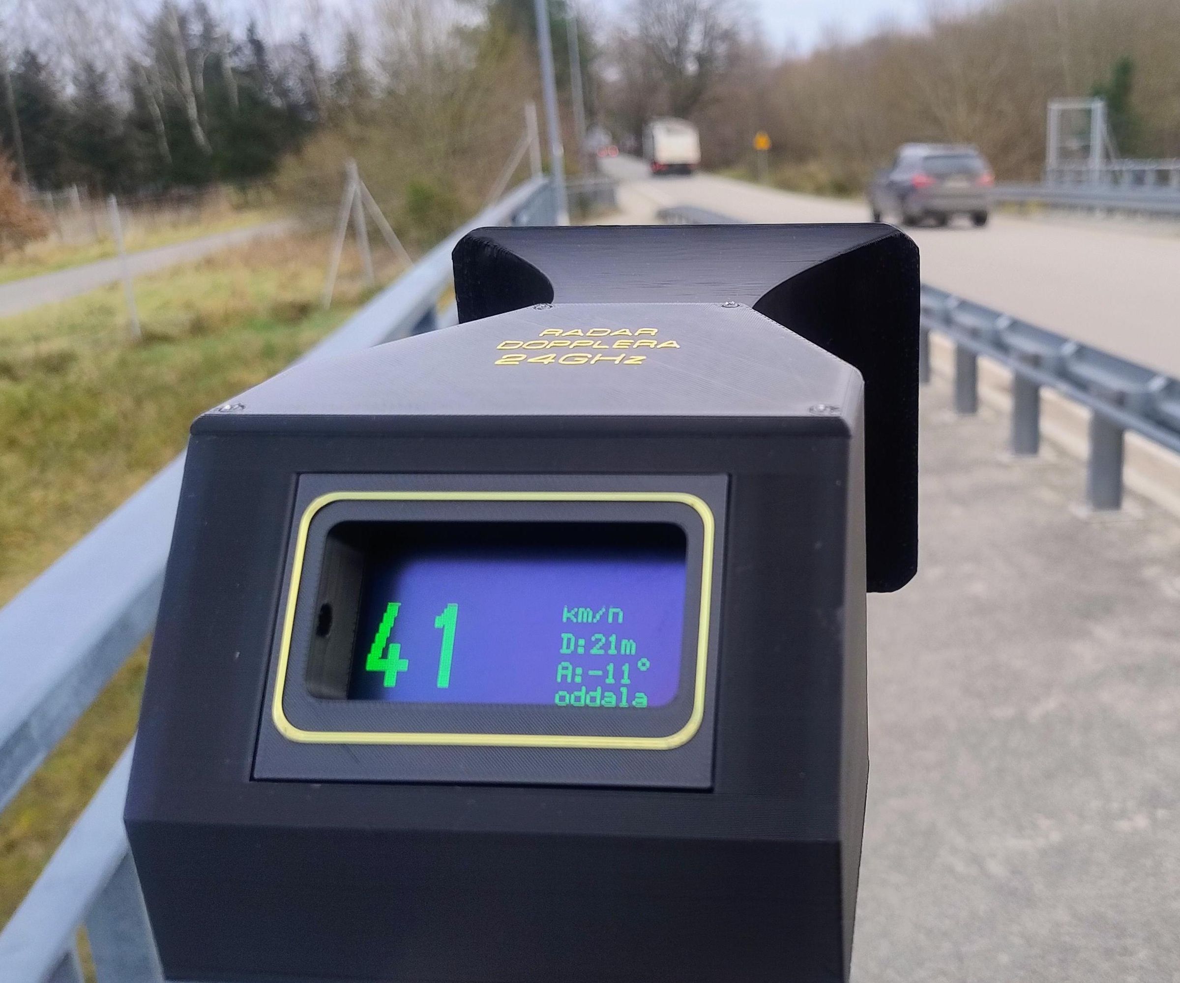 Handheld ESP32 24GHz Doppler Radar With OLED Display