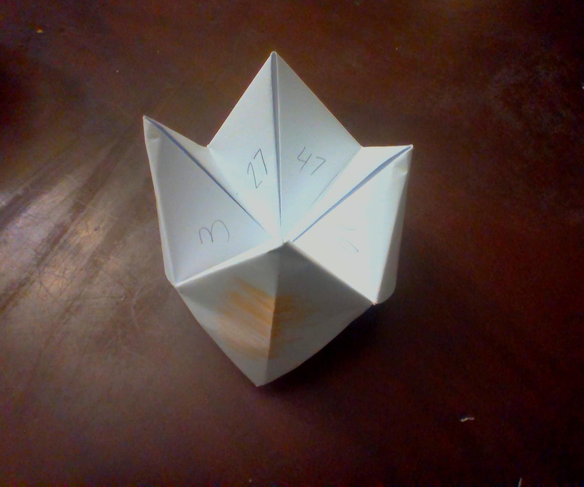 How to Make a Simple Cootie Catcher/Fortune Teller