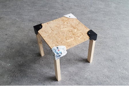 Precious Plastic: Hot Pressing a Corner Bracket