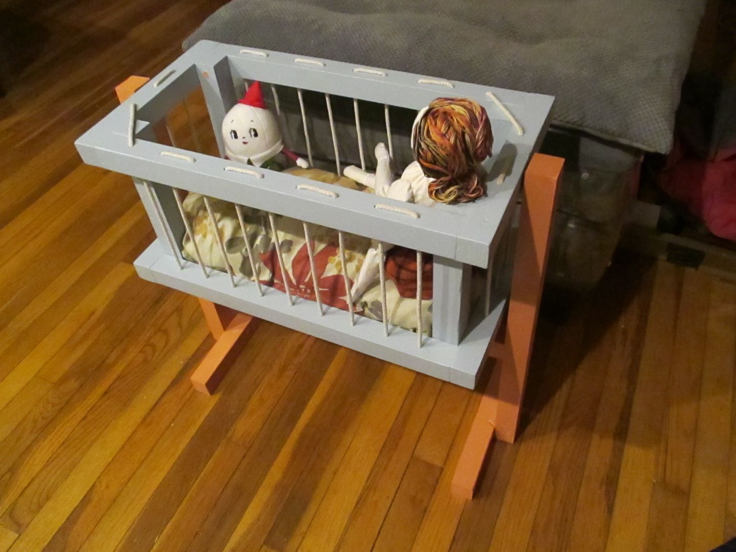 Oldfashioned Crib for Dolls & Stuffies 13 Steps (with Pictures