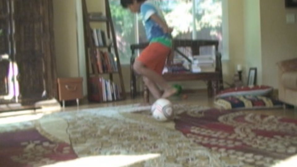 How to Do a Simple Soccer Trick Volume 1
