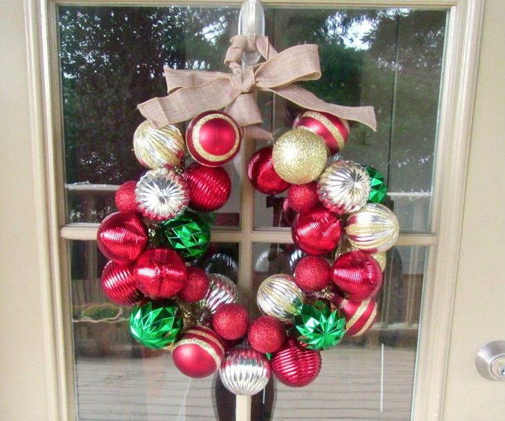 Easiest Holiday Wreath