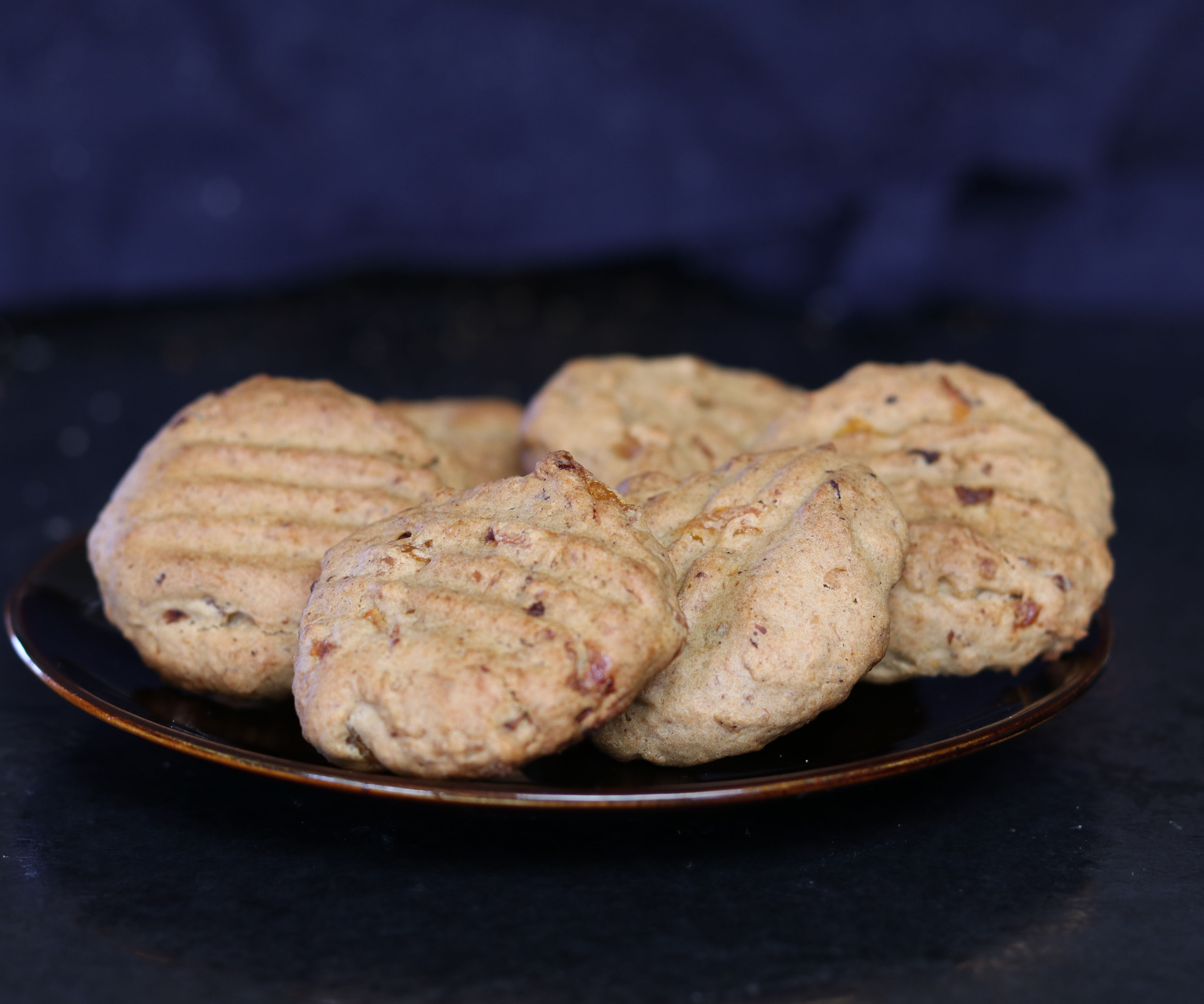 Apricot and Nutmeg Cookie Buns