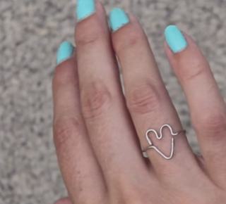 Loving heart 2025 wire ring