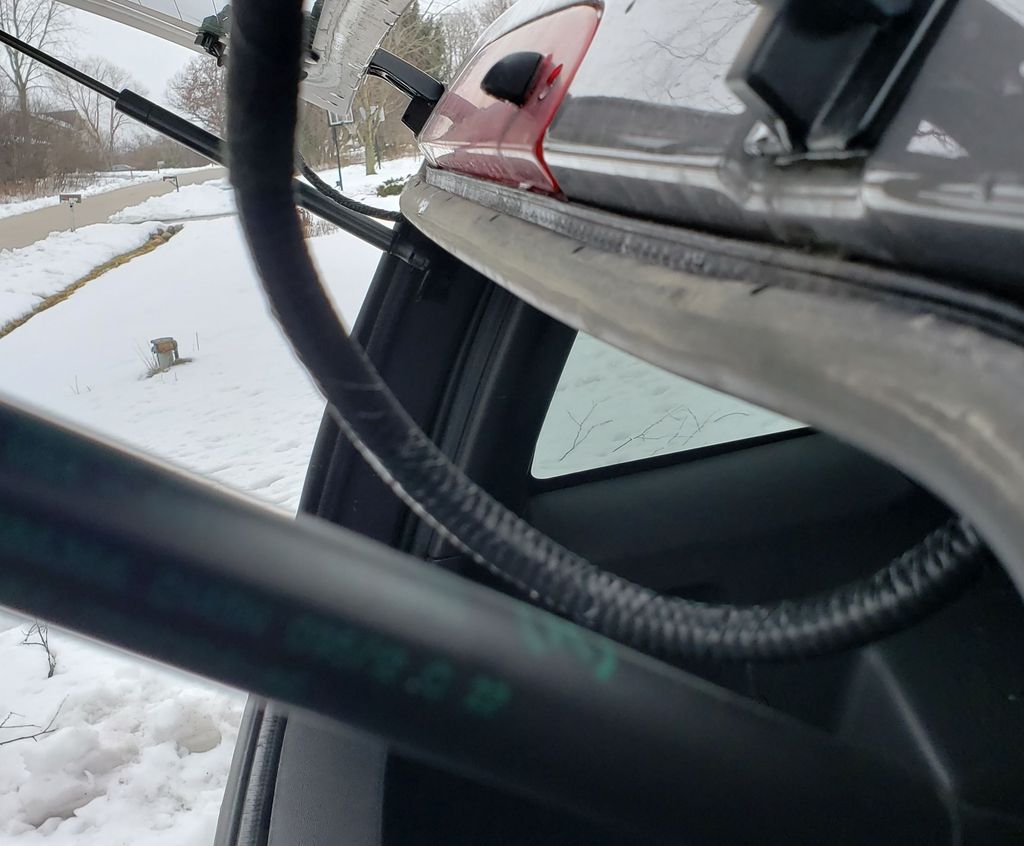 Repair Leaking Rear Window 20082012 Ford Escape 5 Steps Instructables