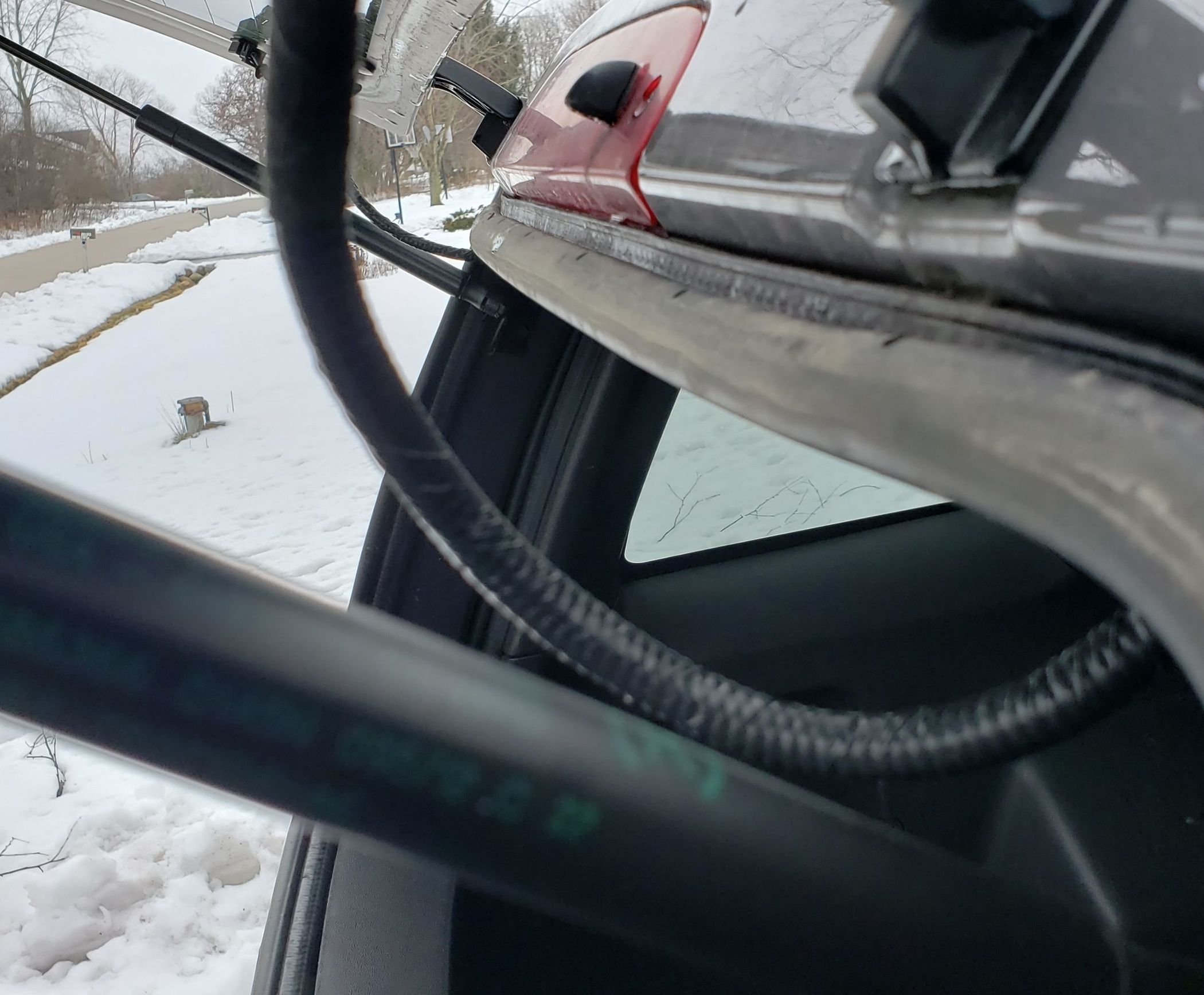 Repair Leaking Rear Window 20082012 Ford Escape 5 Steps Instructables