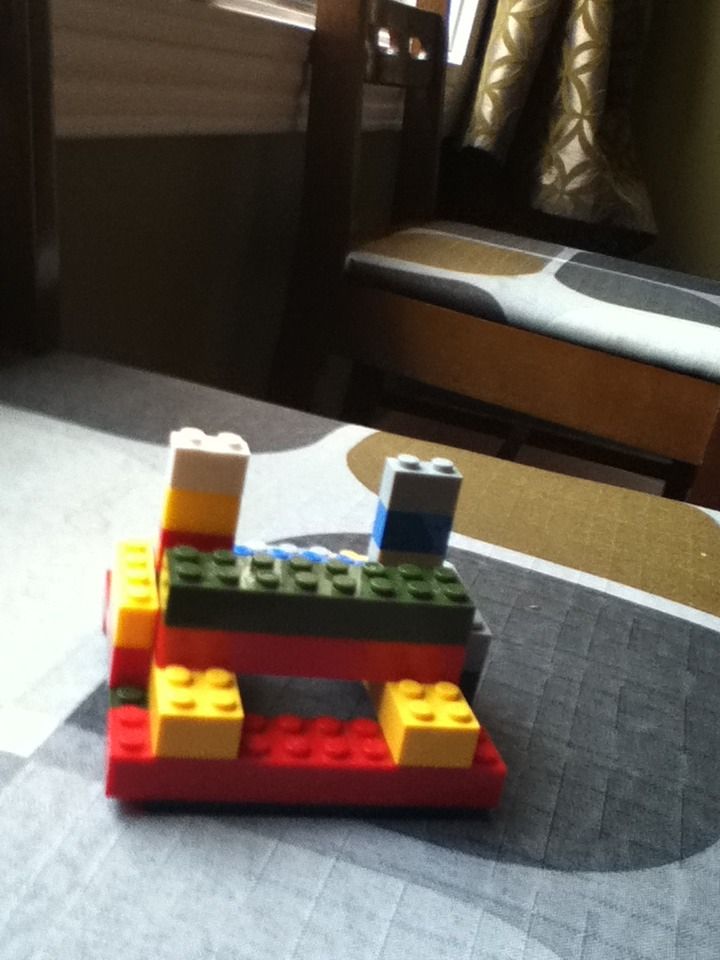 A Lego IPhone /iPod Stand