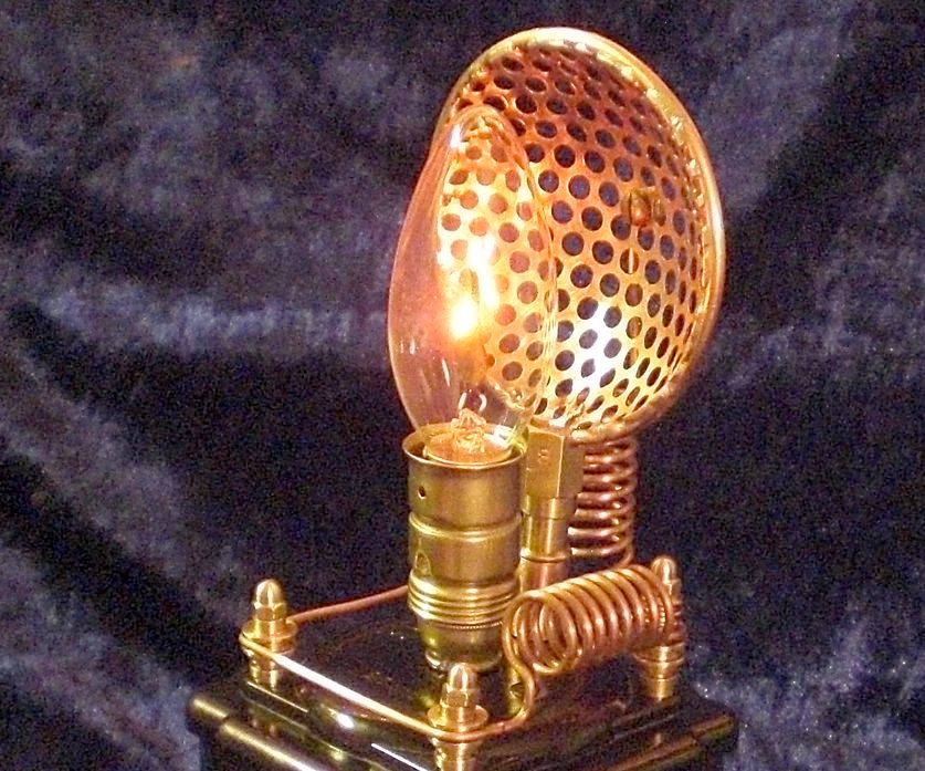 Steampunked Flickering Lightbox Driven by Battery