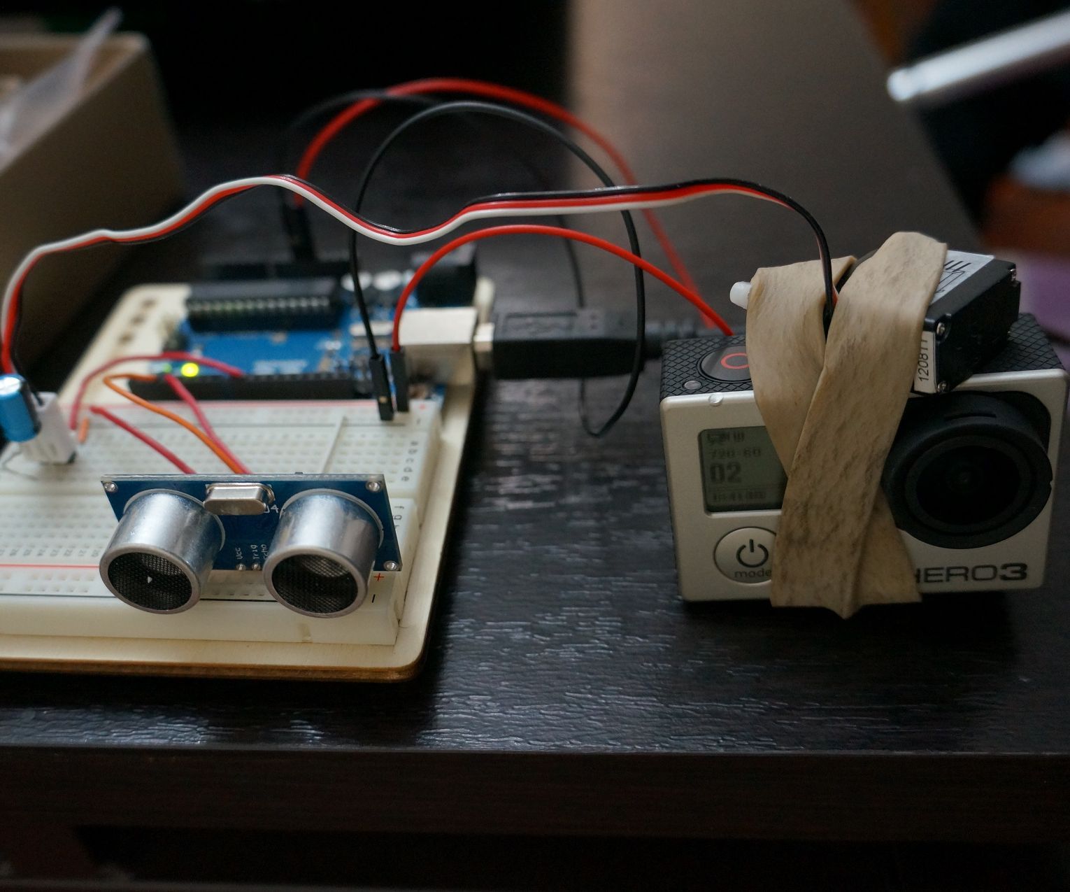 GoPro Ultrasonic Motion Sensor HC-SR04 controled by arduino