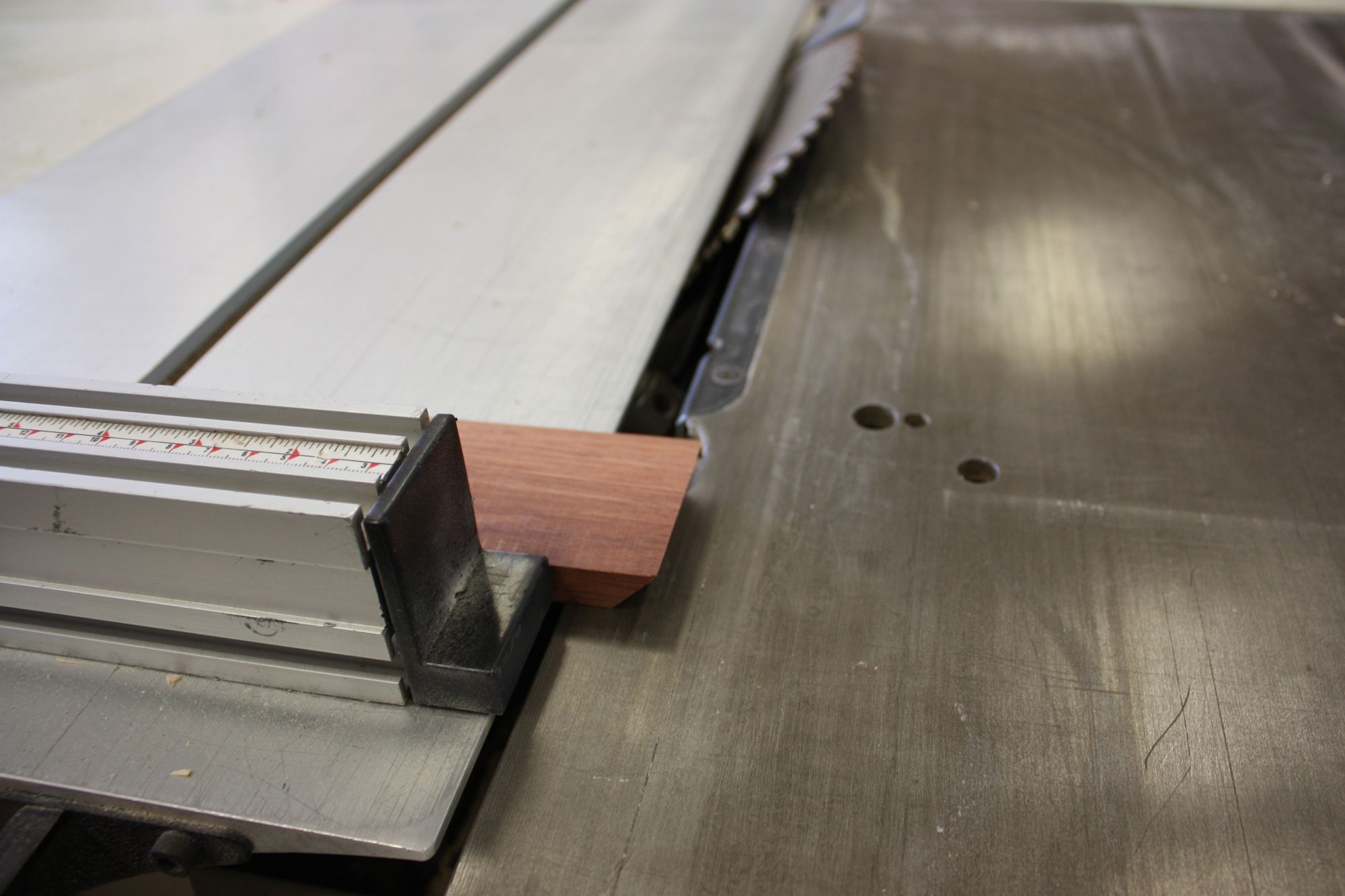 Retro Shadow Box With Splined Mitres 7 Steps (with Pictures