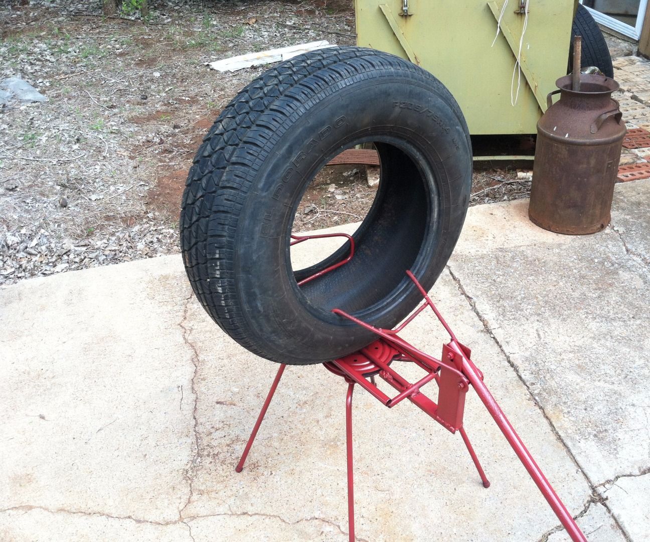 Tire Spreader