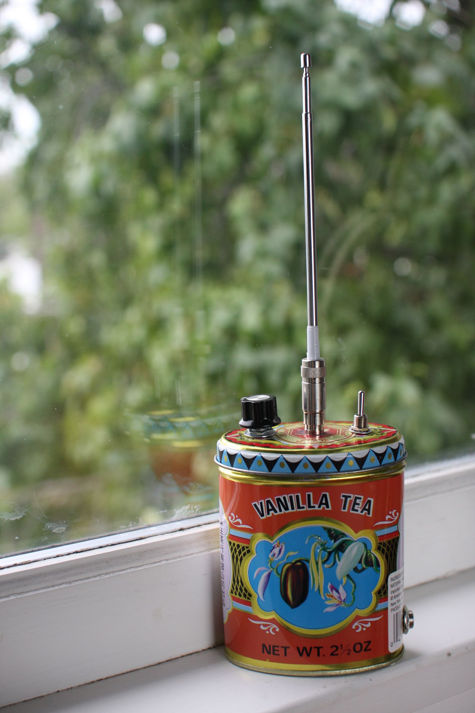 Make a Theremin Enclosure Out of an Old Tea Tin : 4 Steps