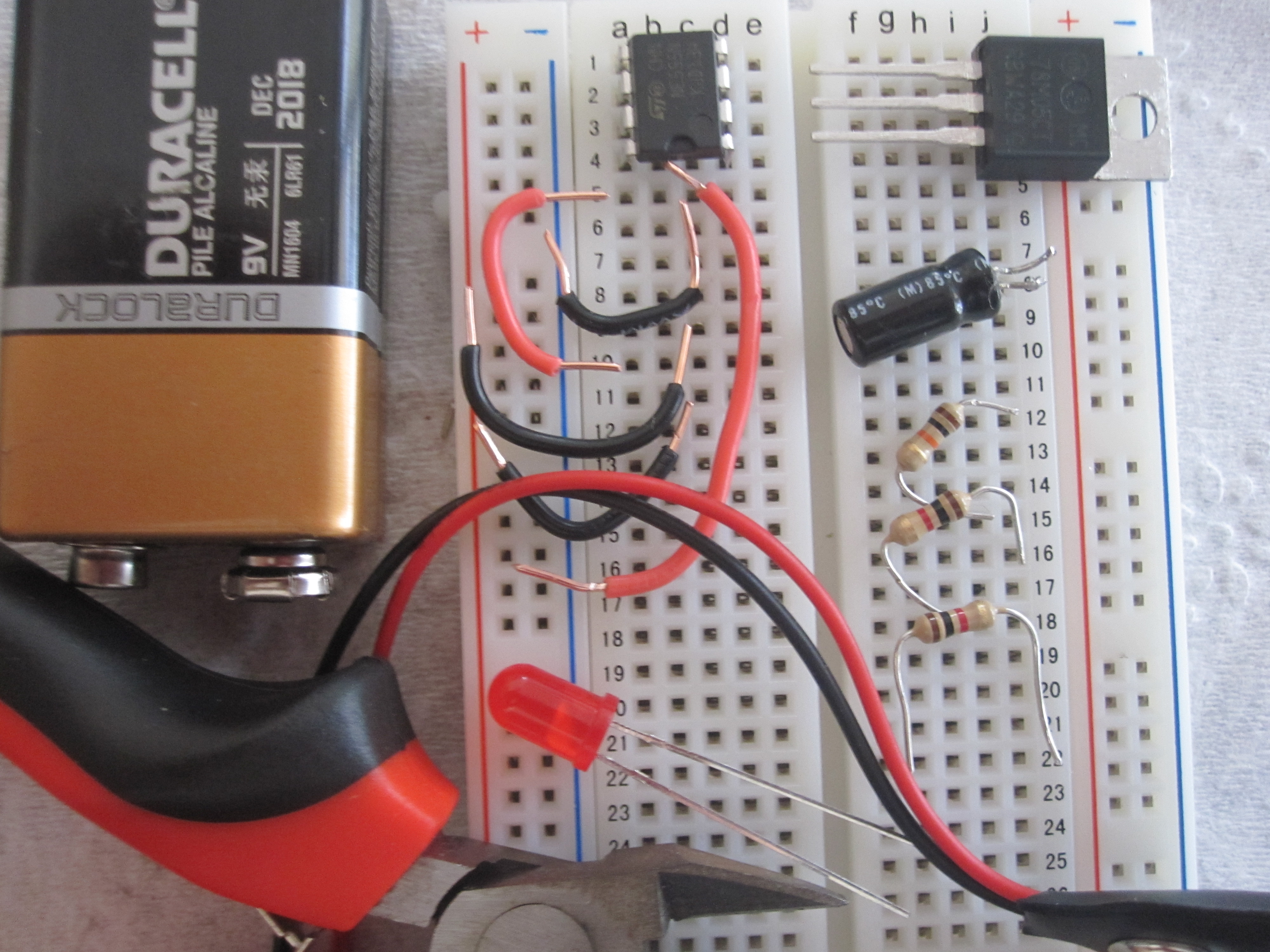 555 Timer IC/ Flasher Circuit