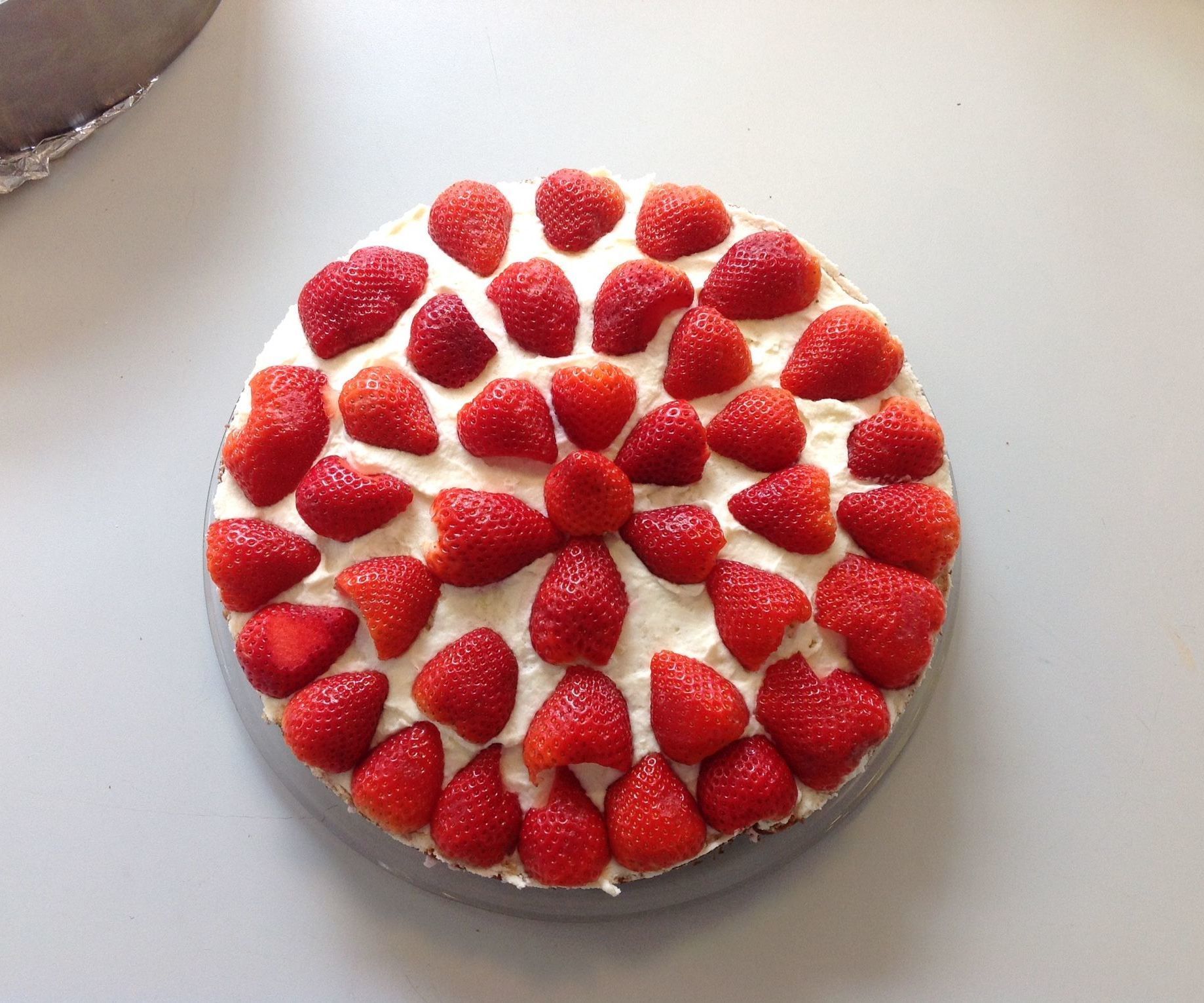 Delicious Strawberry Cream Cake