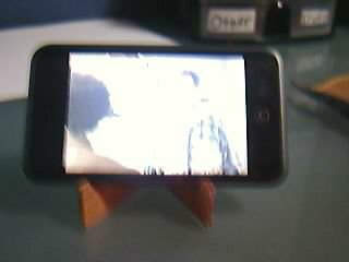 Wallet-Sized IPod Touch Stand