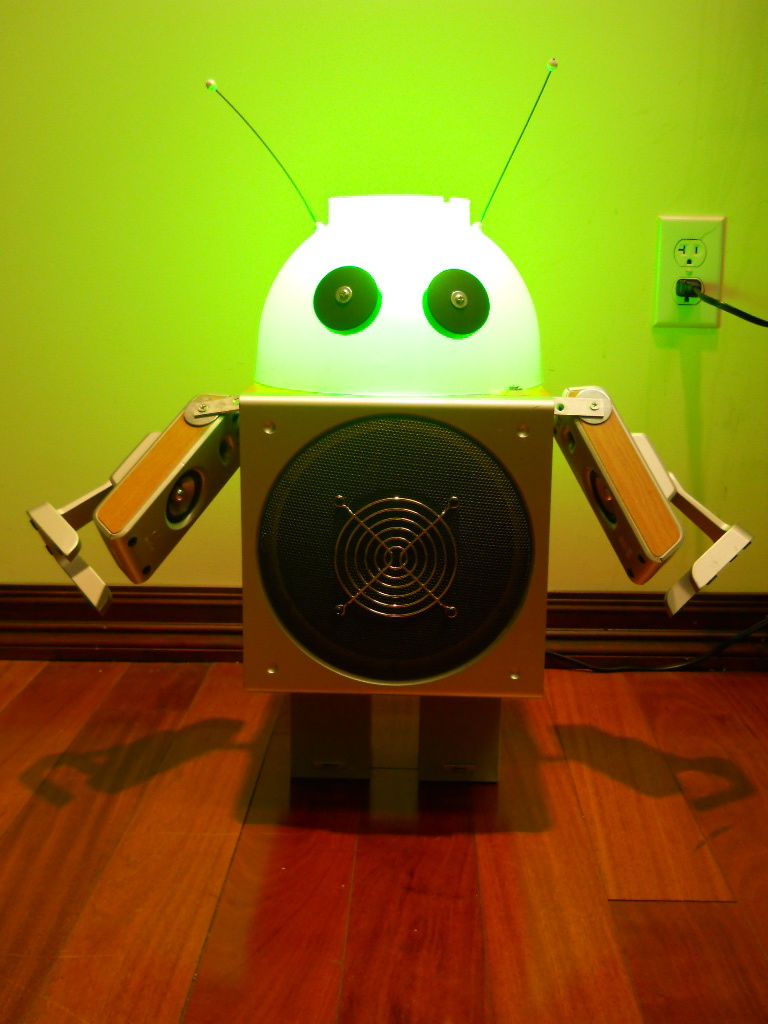 Make a Robot Lamp (using Discarded Speakers and a Colander)
