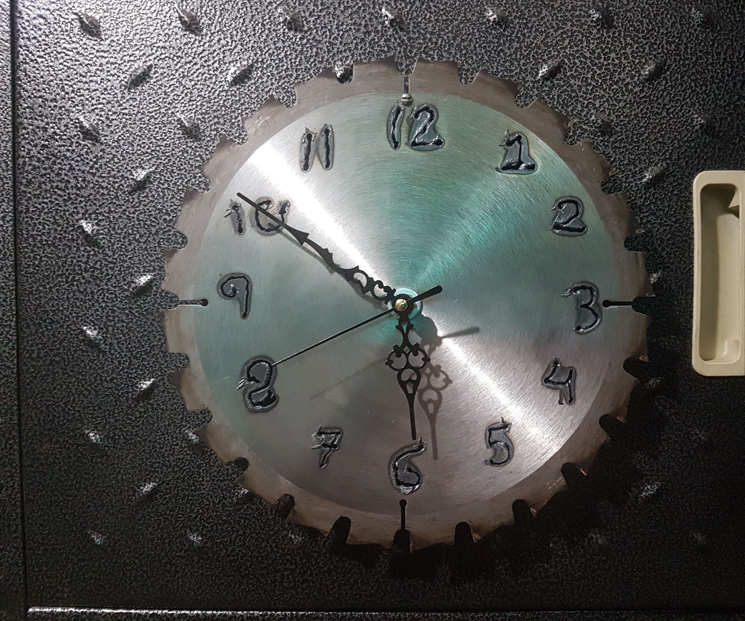 Table Saw Blade Clock / Reloj De Sierra Circular