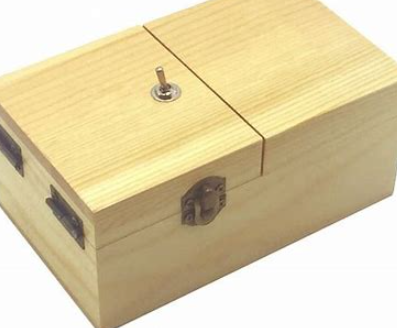 Caspar's Useless Box