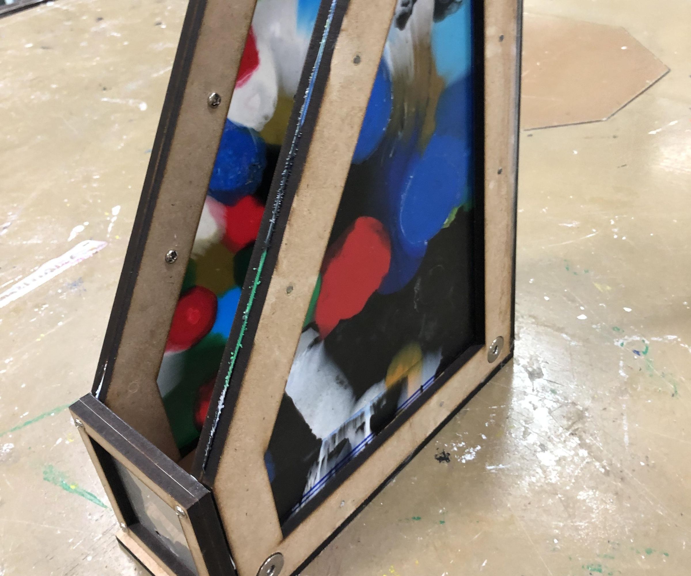 Waste As a Resource: Standing Folder