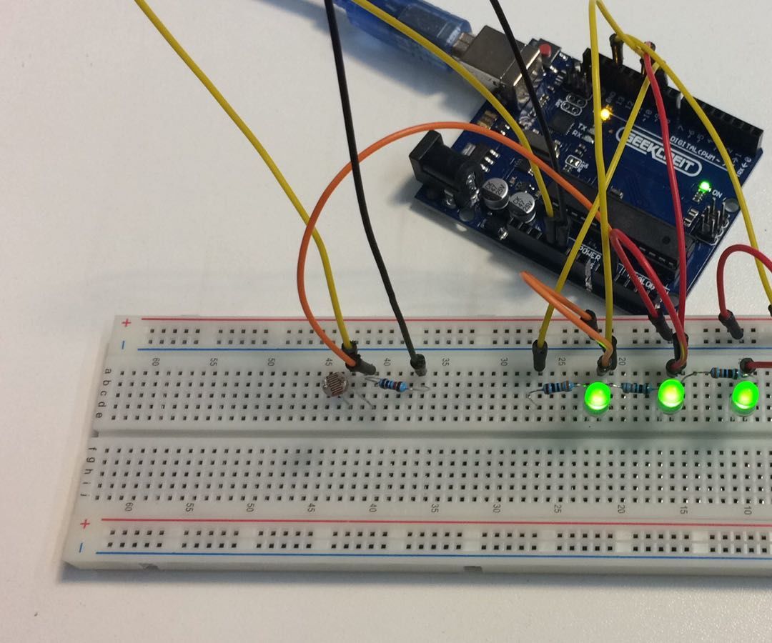 OLED Candle Light Circuit With Fotoresistance for Intensity Control (TfCD)