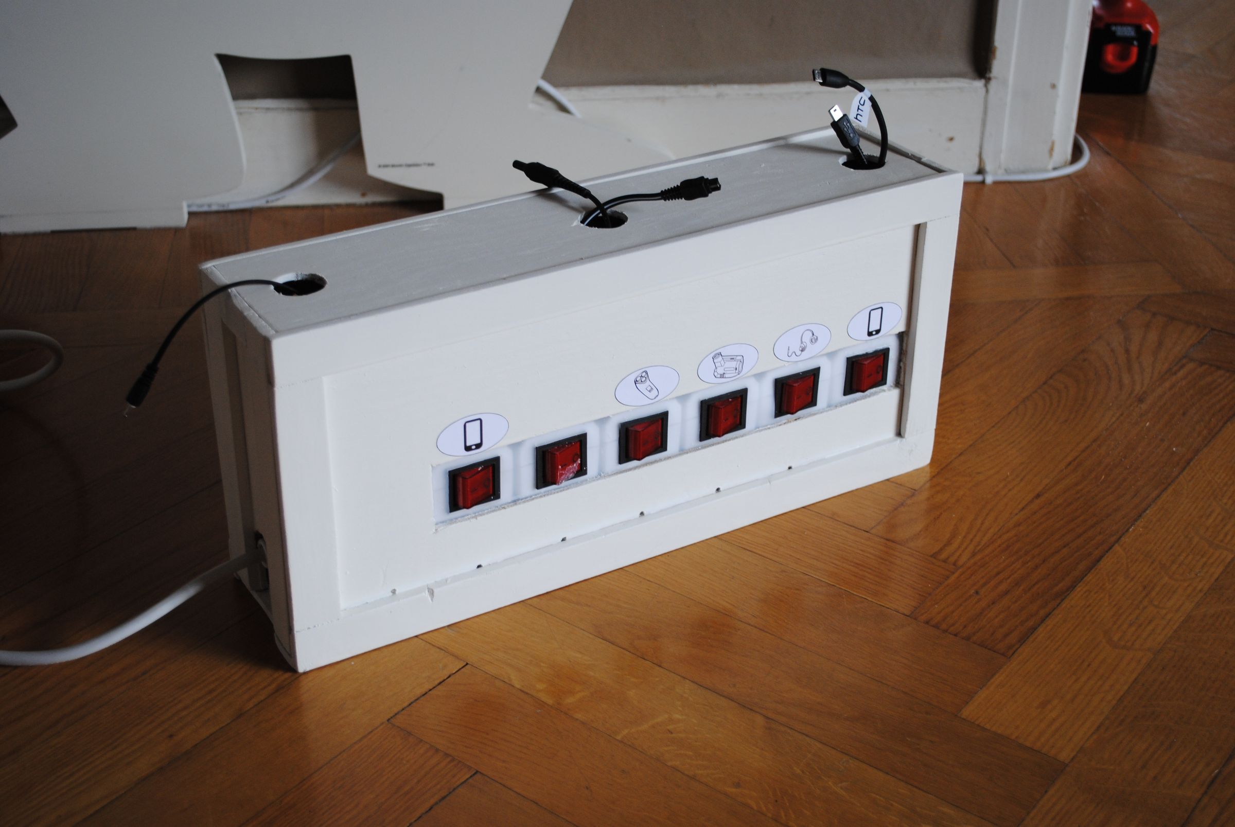 Charging Box With Individual Switches - No Wiring Needed!