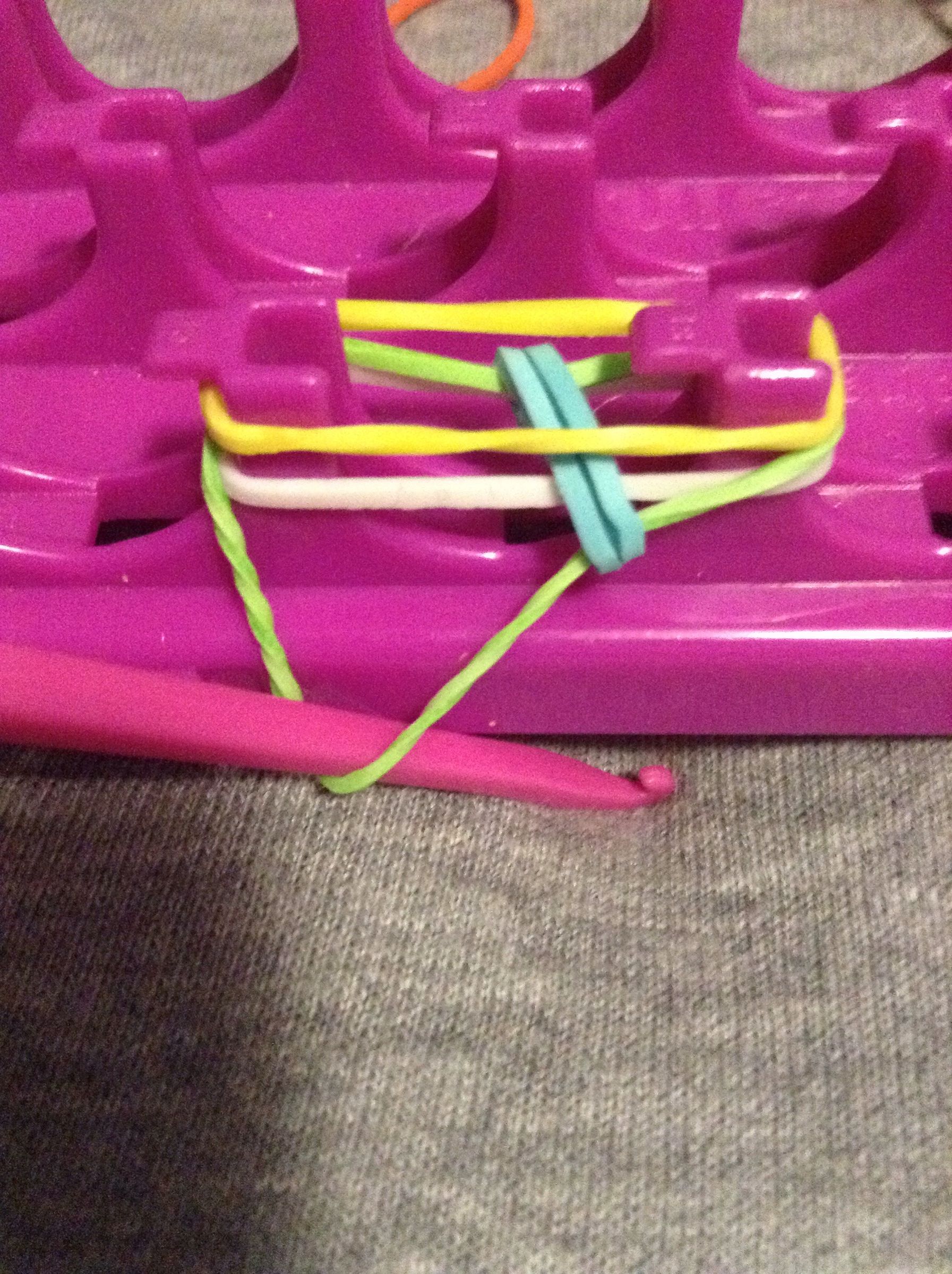 Inverted Fishtail Rainbow Loom Bracelet : 16 Steps - Instructables