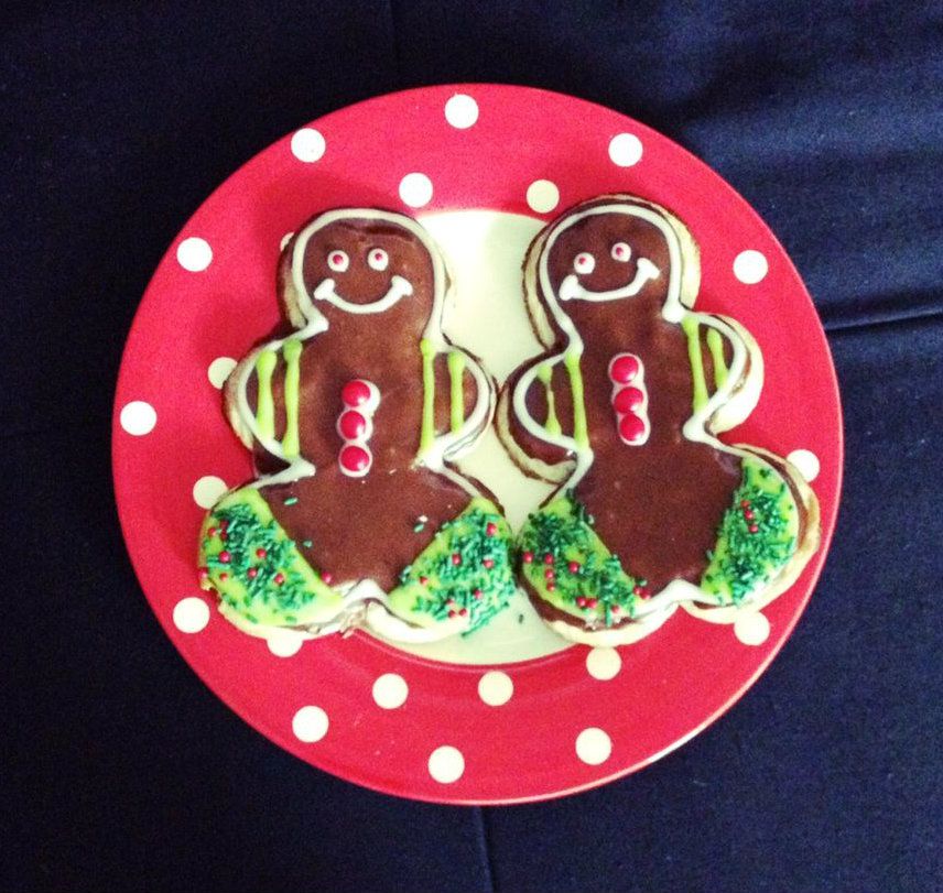 Homemade Gingerbread Man Cookies With Light Icing – Dozen Decorated Christmas Treats
