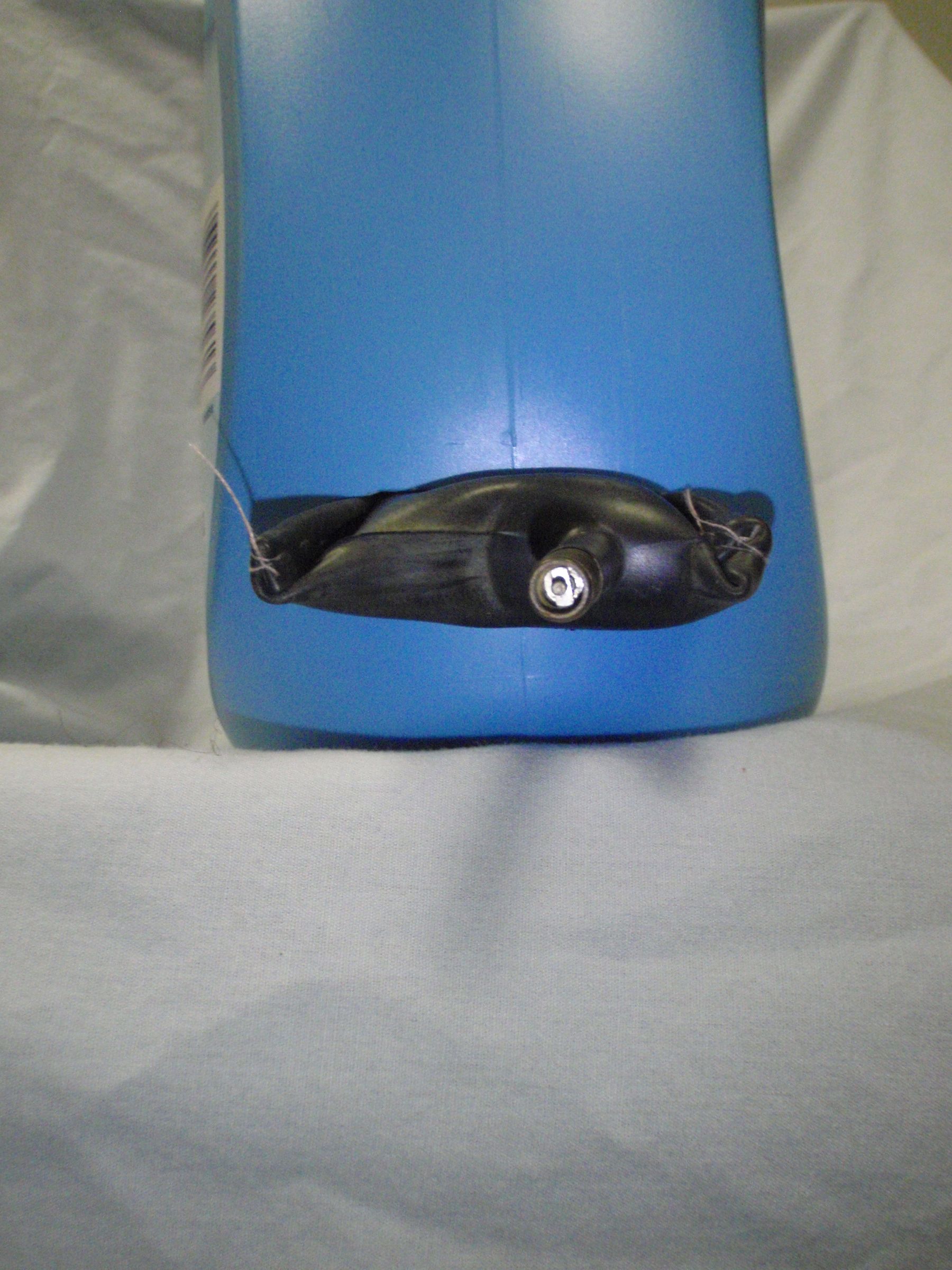 Seal a gaping hole with a leaking inner tube