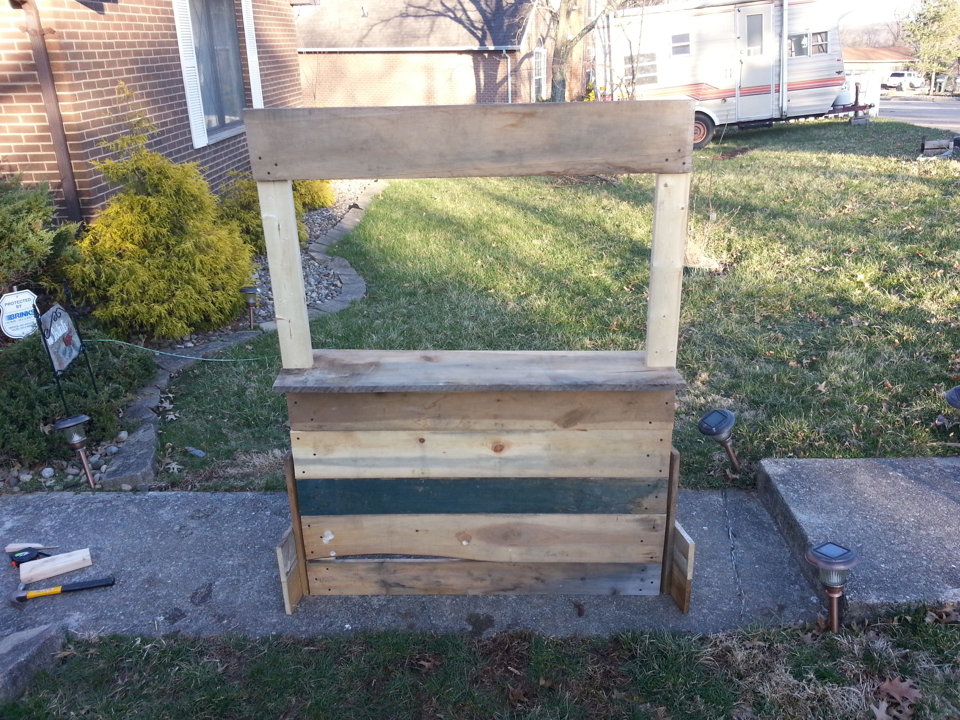 Portable Old Fashioned Roadside Stand - Girl Scout Cookies / Lemonade / Kissing