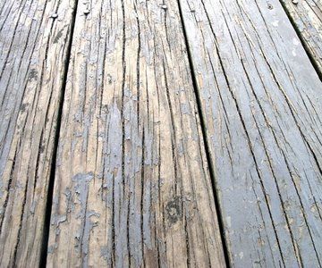 How to Fix a Deck That Is Peeling 