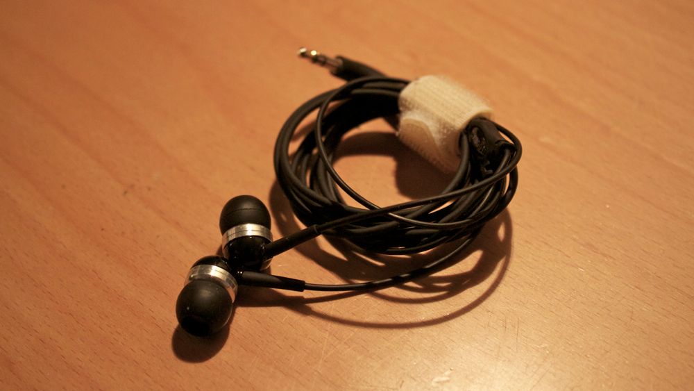 How to Avoid Cable Clutter With Velcro