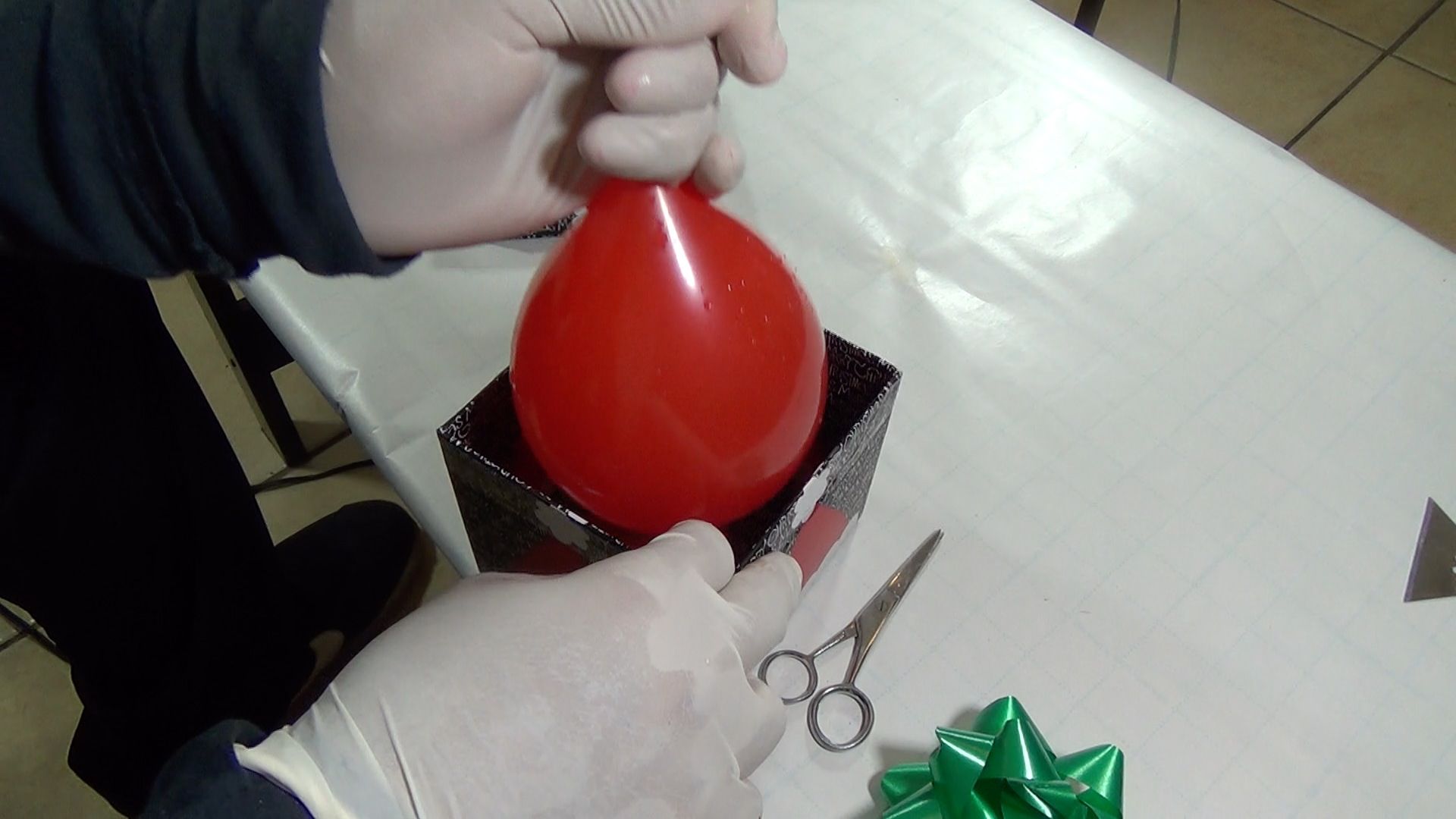 10 Christmas Gift Pranks You Can Do on Family and Friends! : 10 Steps ...