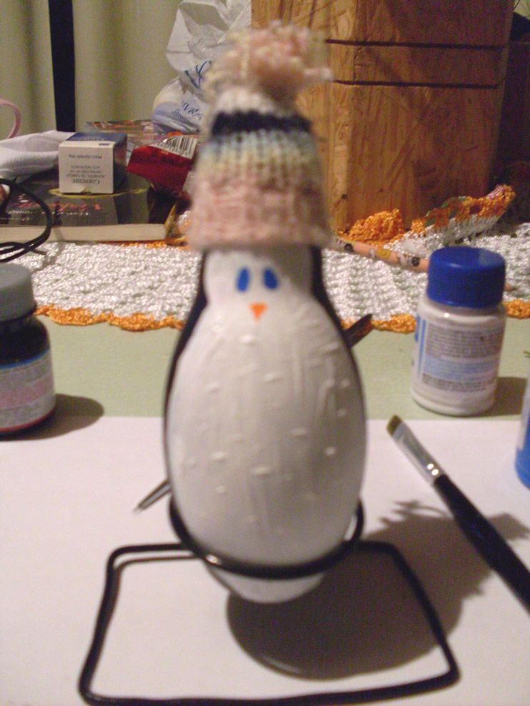 Transforming an Old Lamp in a Beautiful Penguin