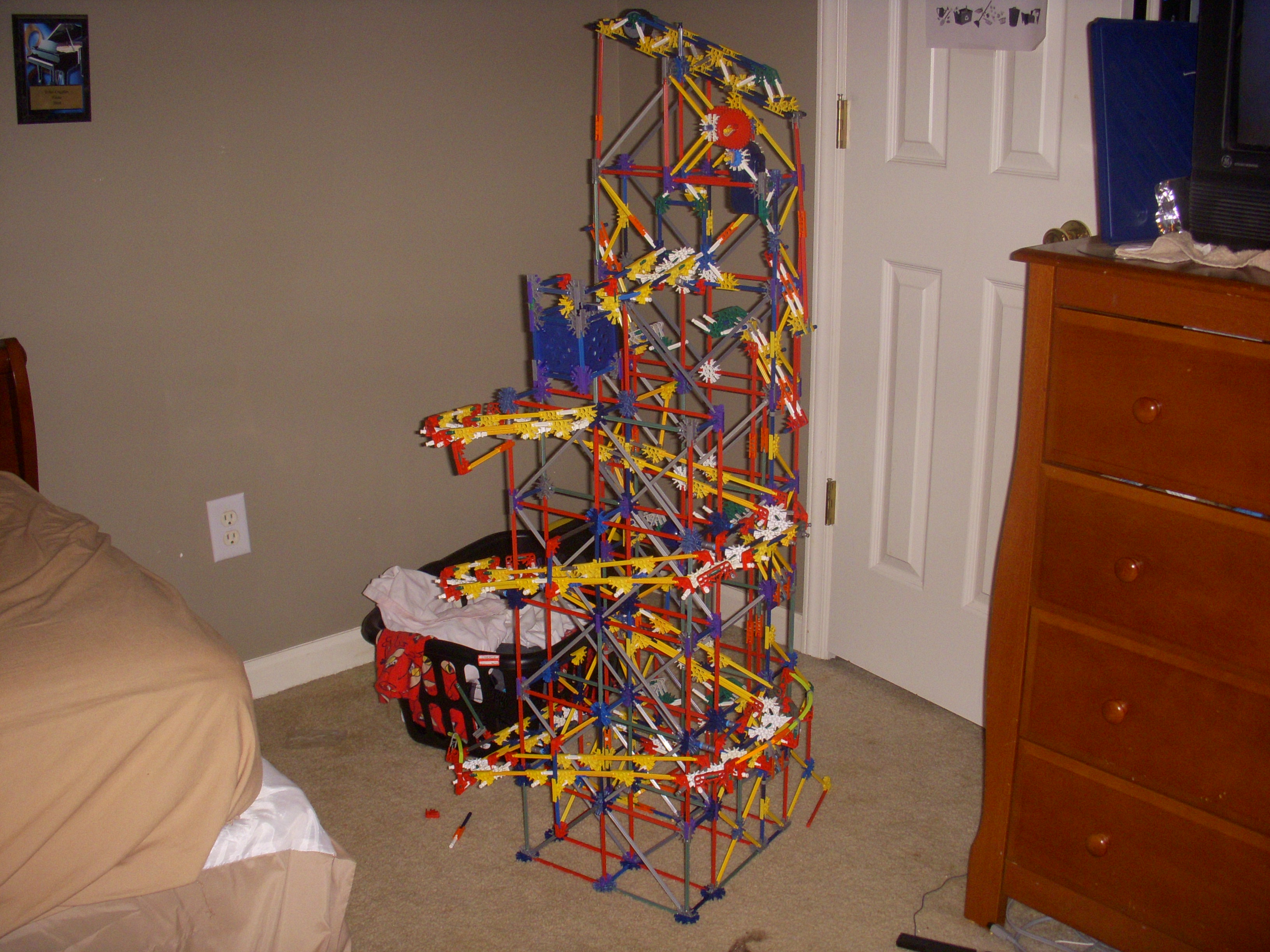 "Around the Tower" a Knex Ball Machine"