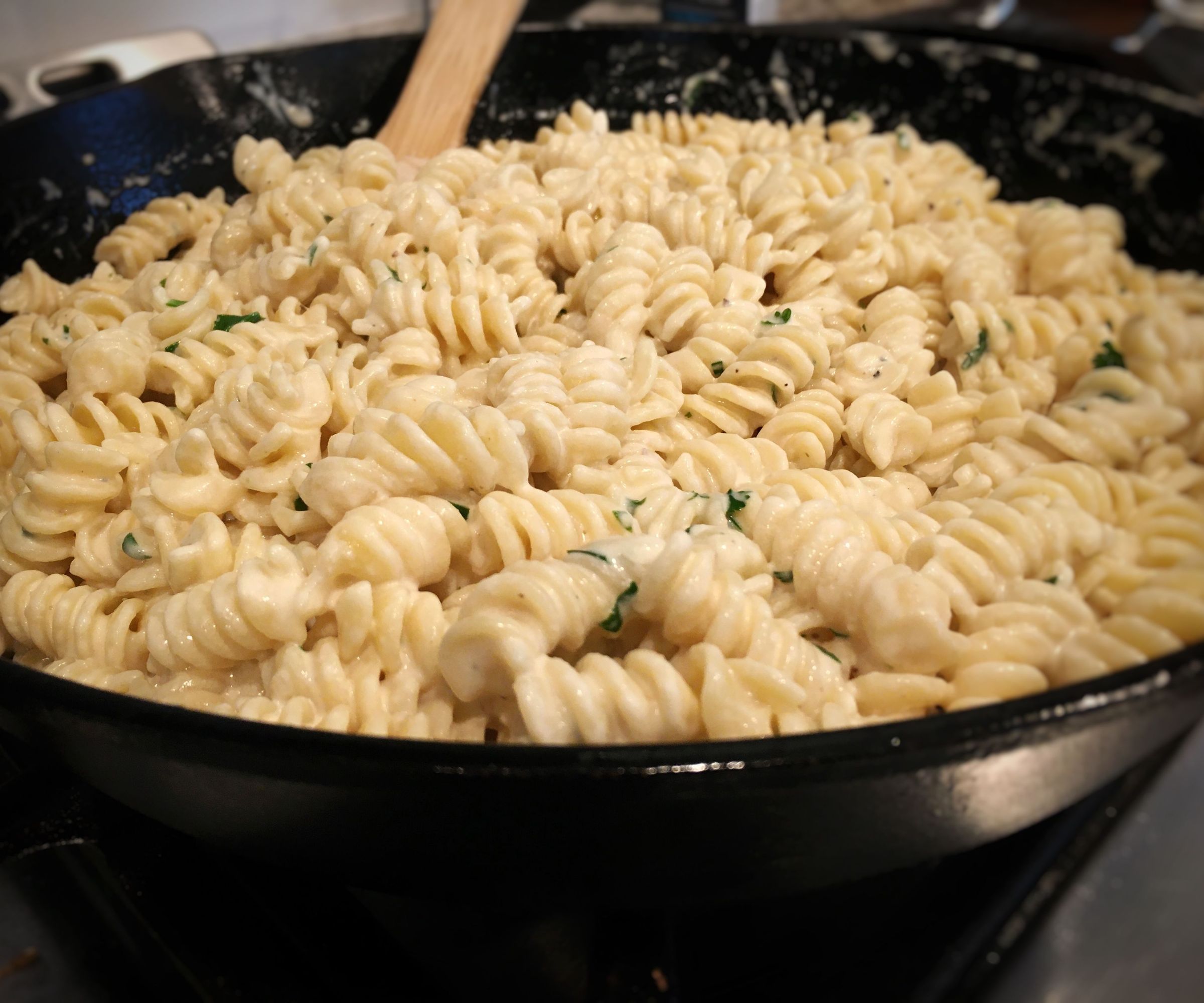 Lemon and Garlic Cream Pasta
