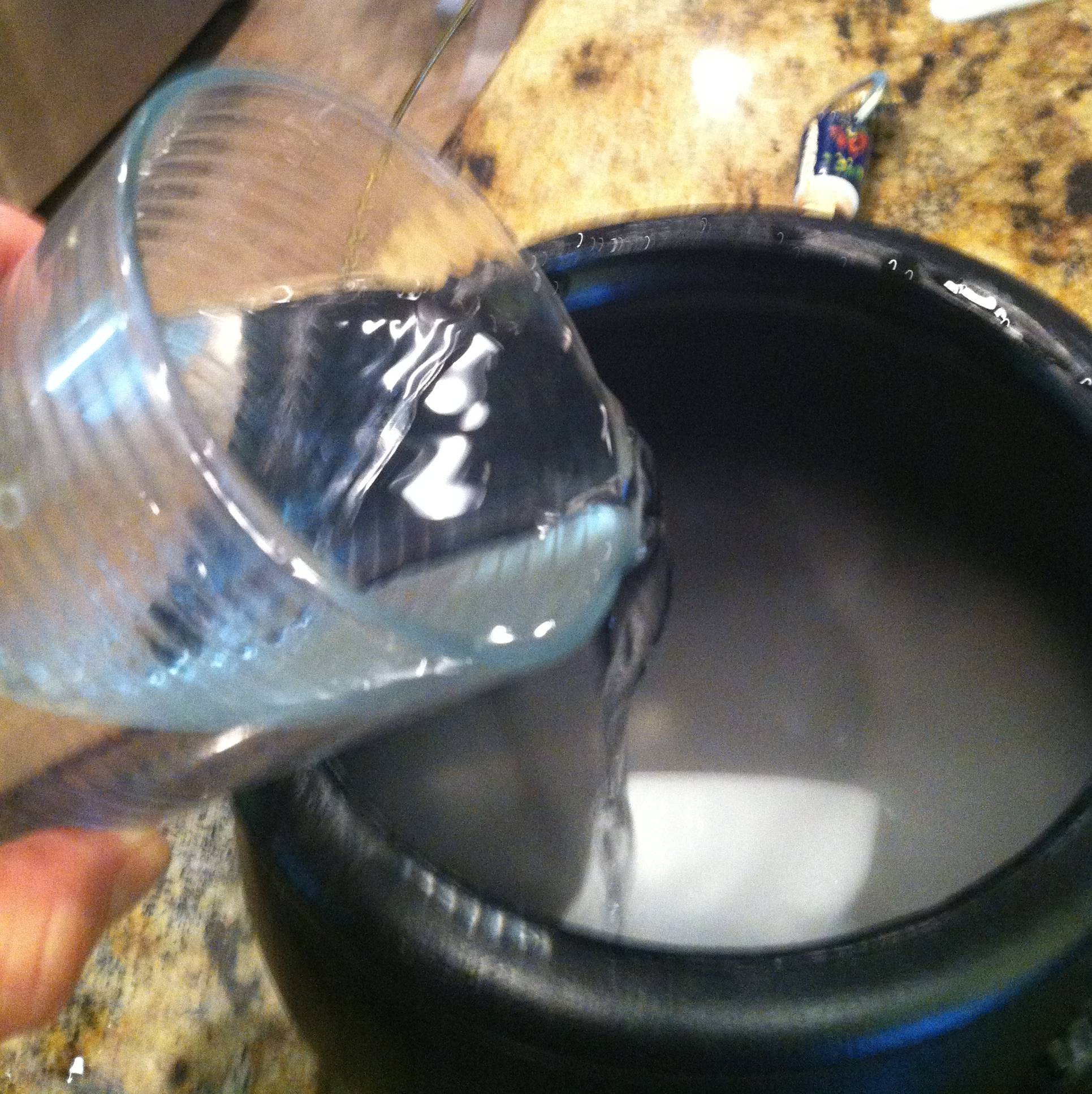 Lighted, Dry Ice, Dry Candy, Fogging Witch's Cauldron 5 Steps