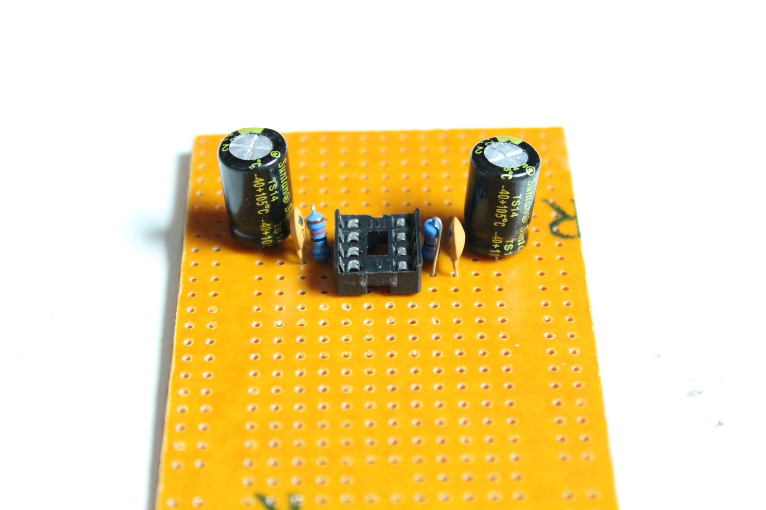 Make a Headphone Amp V2 : 10 Steps (with Pictures) Circuit Diagram