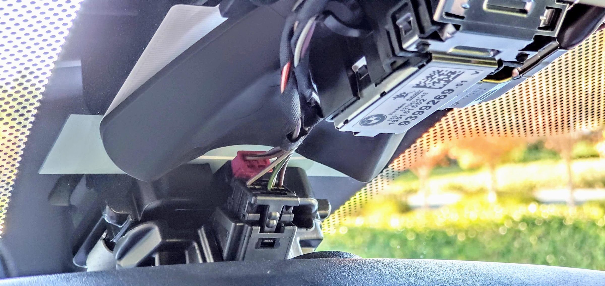 Radar Detector Mirror Tap Installation for BMW X5 (F15) 6 Steps Instructables